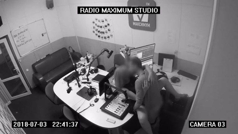 คลิปหลุดดีเจหนุ่มแอบกินตับสาว