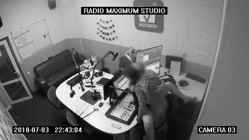 คลิปหลุดดีเจหนุ่มแอบกินตับสาว