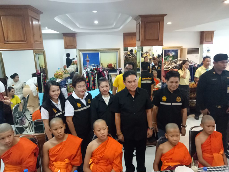 ทีมหมูป่าร่วมลอยอังคารจ่าแซม