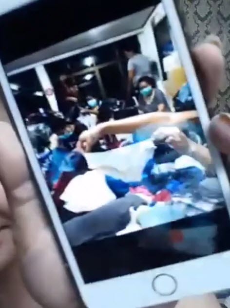 ดราม่าบริจาคเสื้อผ้าขาด