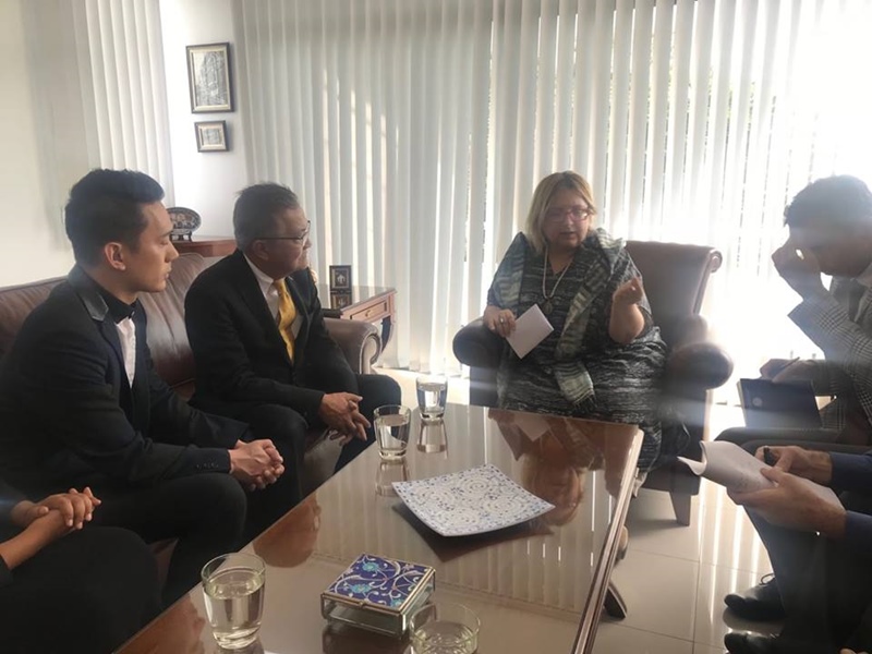 แชมป์ พีรพล เอื้ออารียกูล