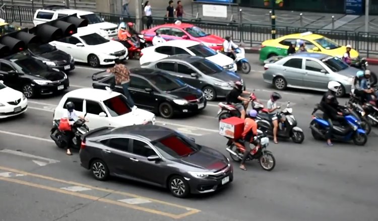 คลิปฟรีรันนิ่ง