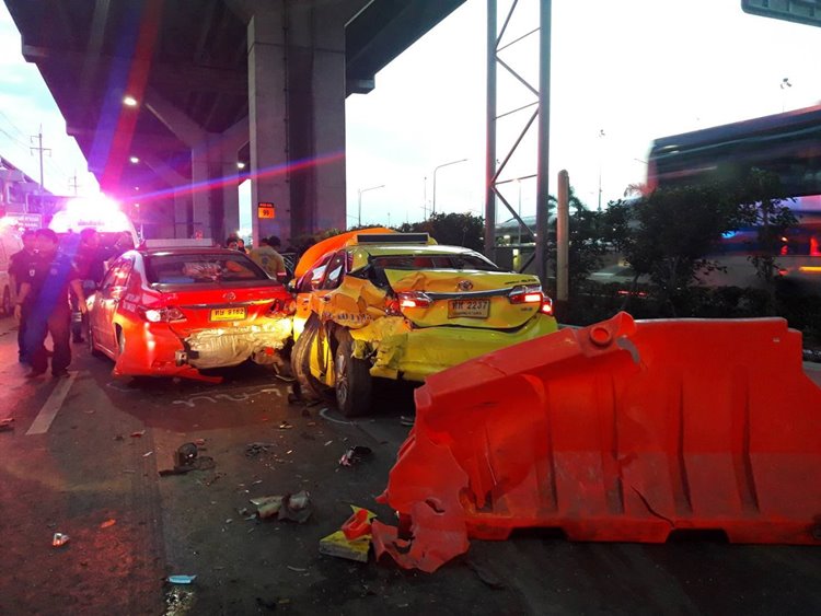 รถชน 8 คัน