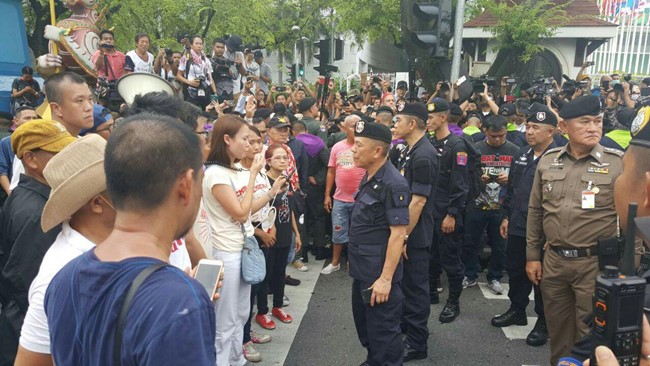 กลุ่มคนอยากเลือกตั้ง