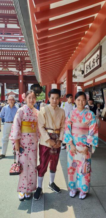 ก๊วนออเจ้า สวมชุดไทยเที่ยวญี่ปุ่น