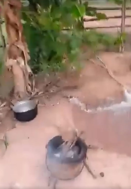 ป้าแท้ ๆ สาดน้ำร้อนใส่ 3 พ่อลูก