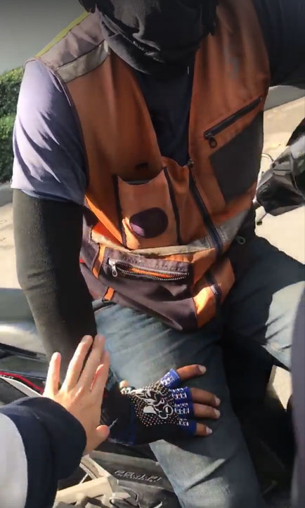 วินมอเตอร์ไซค์ ปะทะ แกร็บไบค์