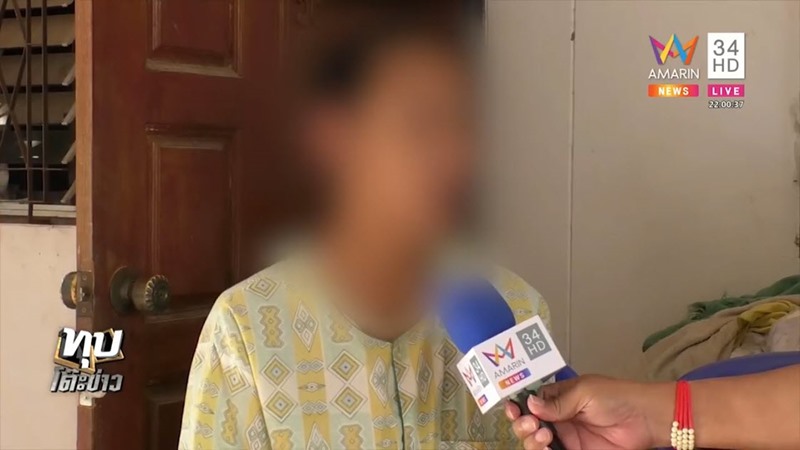 รุ่นพี่กะเทยรุมตบรุ่นน้อง