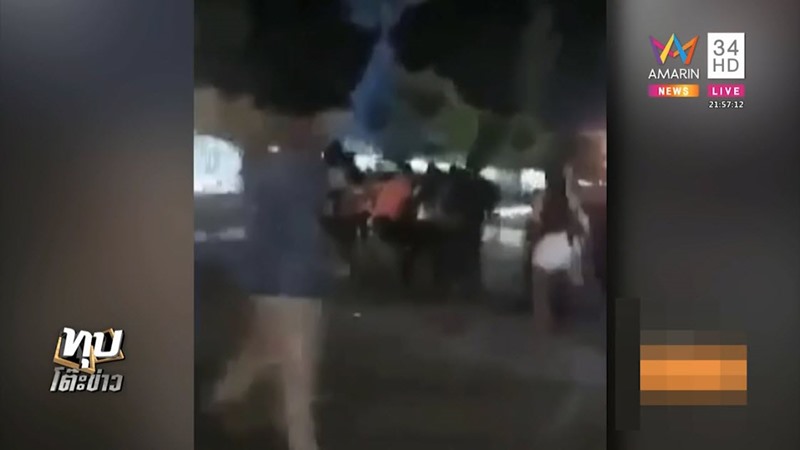 รุ่นพี่กะเทยรุมตบรุ่นน้อง