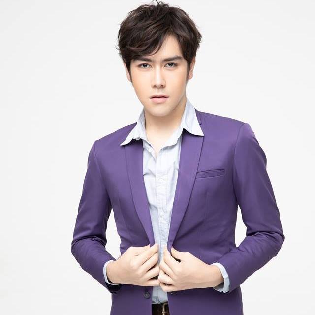 บ๊อบบี้ เอลลิส  Let Me In 4