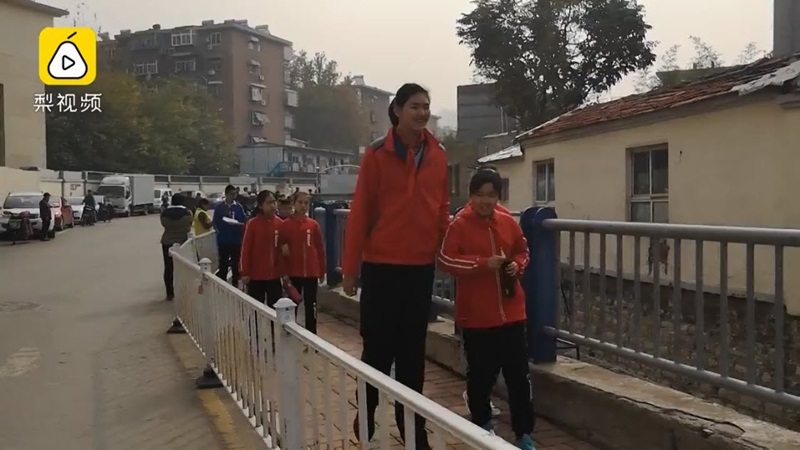 เด็กสูง