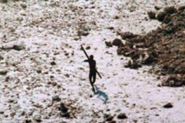 หนุ่มอเมริกันถูกลูกศรชนเผ่ายิงดับ