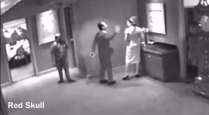 เสี่ยใหญ่ตบหน้าเด็กเสิร์ฟ