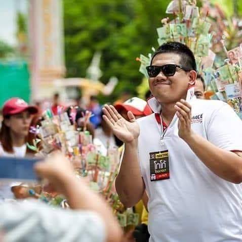 คนขับรถตู้นักแสดงซีรีส์บังเอิญรัก เสียชีวิต