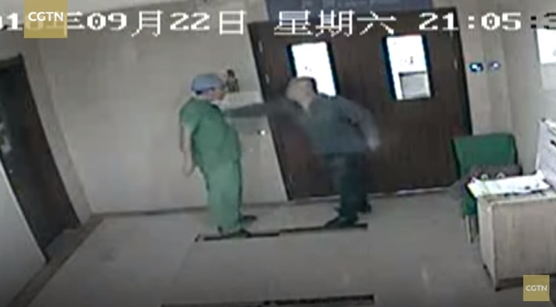 ทำร้ายหมอ