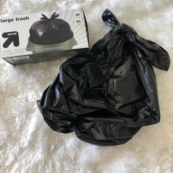 ชุดจากถุงขยะ