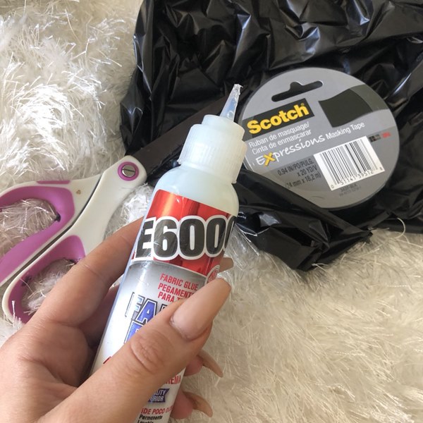 ชุดจากถุงขยะ