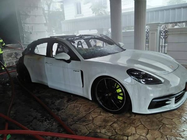 ไฟไหม้บ้านเจ้าของตราสมอ