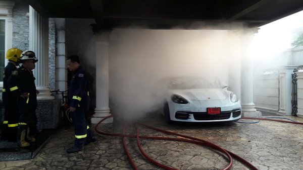 ไฟไหม้บ้านเจ้าของตราสมอ