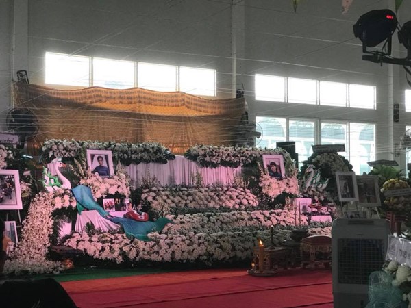 ลิสท์ ออย คู่รักเกิดตายวันเดียวกัน