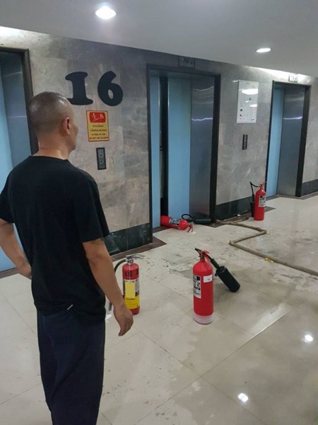 ลิฟท์ตก