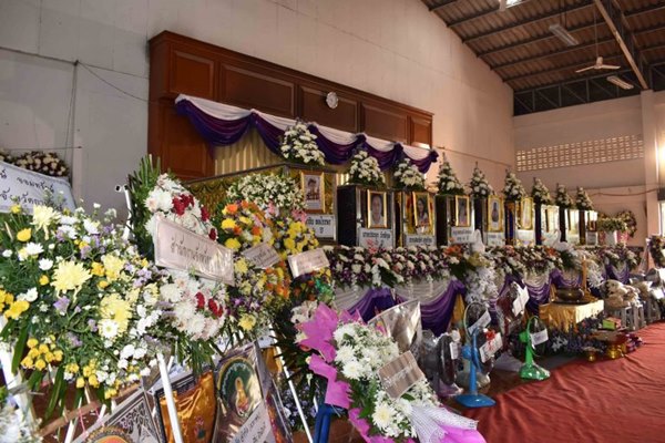 รถทัวร์เบรกแตก