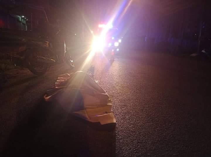 ประกบยิง