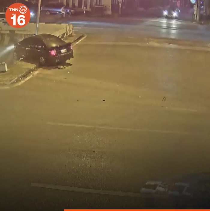 รถตกคลอง