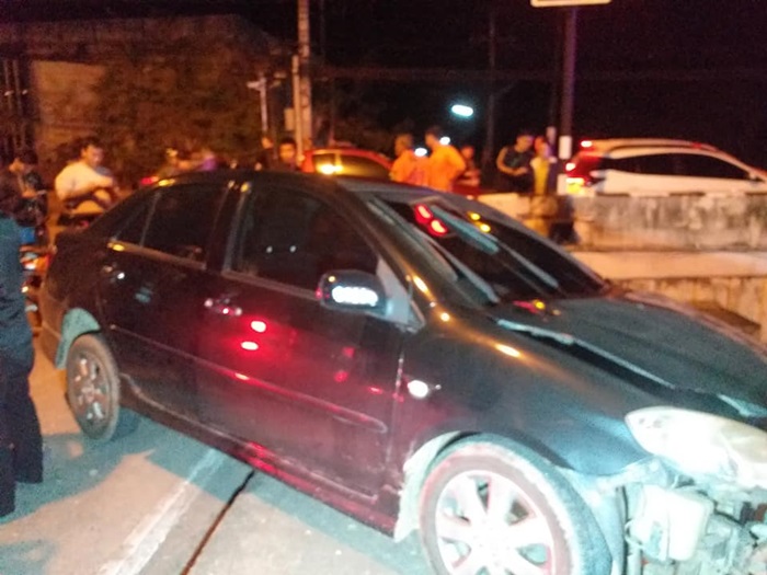 รถตกคลอง