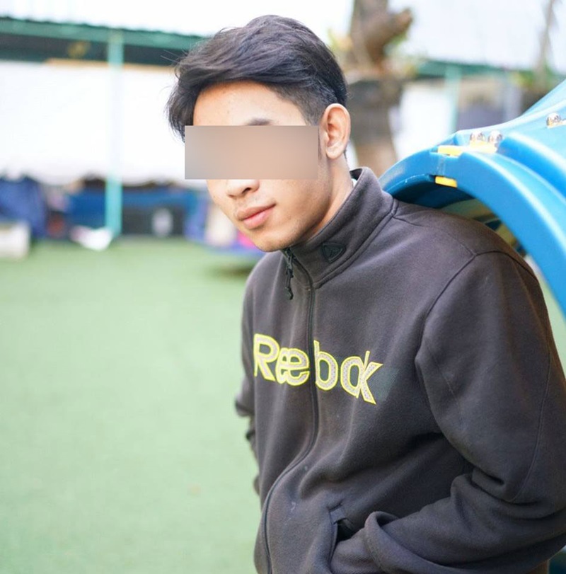 เก๋งชนมอเตอร์ไซค์คนส่งพิซซ่า