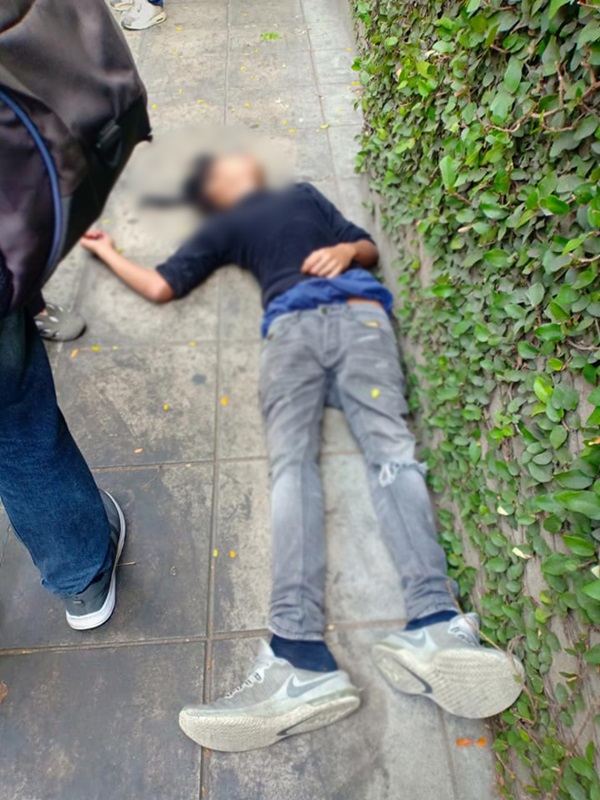 ตำรวจช่วยคนเมา