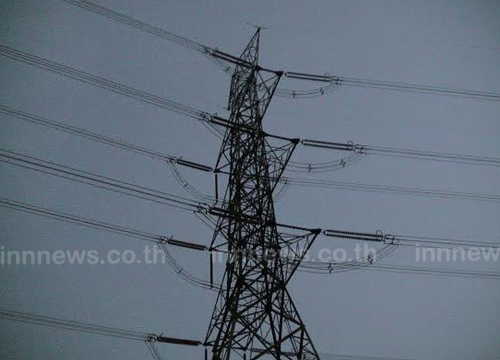 เด็ก ม.2 เครียดจัด ปีนเสาไฟแรงสูง พลัดตกดับ