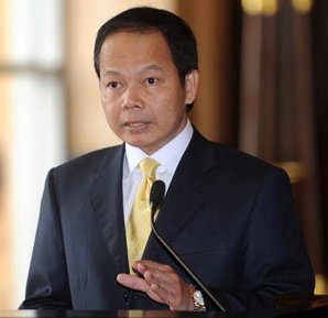 นพดล ปัทมะ 