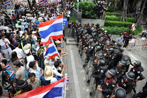 13 คำถามจากใจตำรวจ