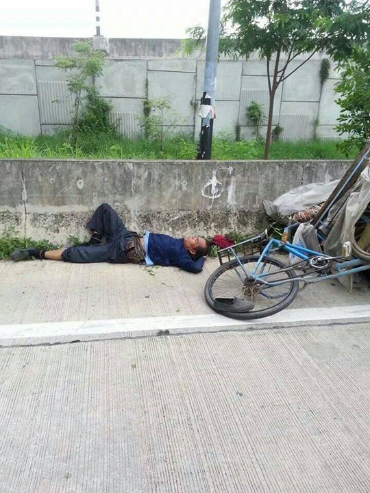 โจรโหดทำร้ายพ่อค้าปลาหมึกย่างสลบริมถนน