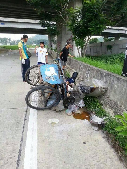 โจรโหดทำร้ายพ่อค้าปลาหมึกย่างสลบริมถนน