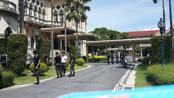 ทหารขอคืนพื้นที่ทำเนียบฯ-ตึกสันติไมตรี จาก กปปส. 