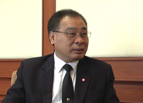 สมศักดิ์ เกียรติสุรนนท์