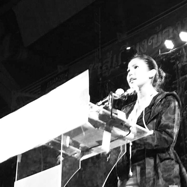 ตั๊น จิตภัสร์ โพสต์บอกทหารอย่ากลัวรัฐบาล ถึงเวลาที่จะต้องออกมาแล้ว