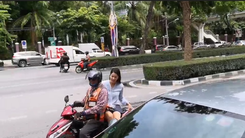 ปารีณา ไกรคุปต์