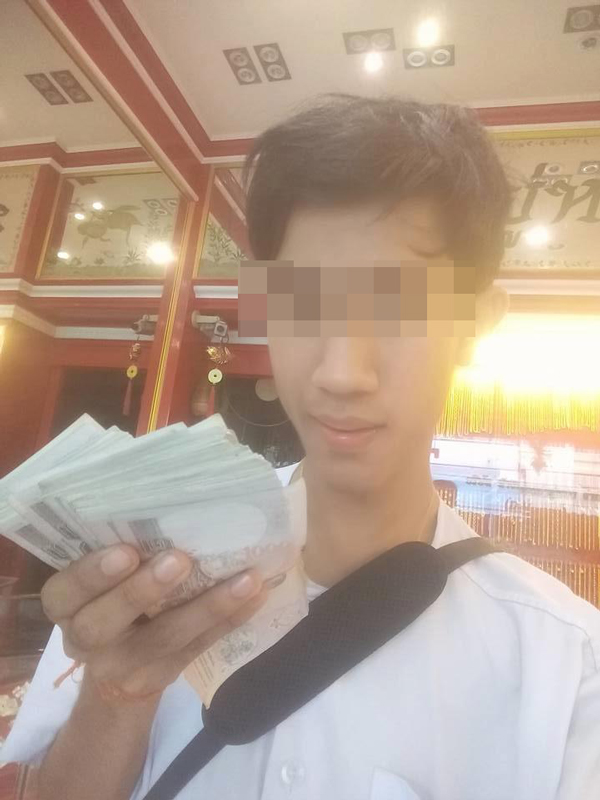 แฉร่างทรง