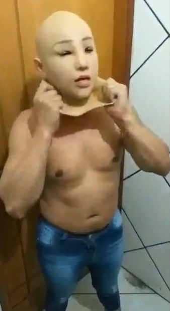 ปลอมตัวหนีคุก