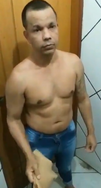 ปลอมตัวหนีคุก