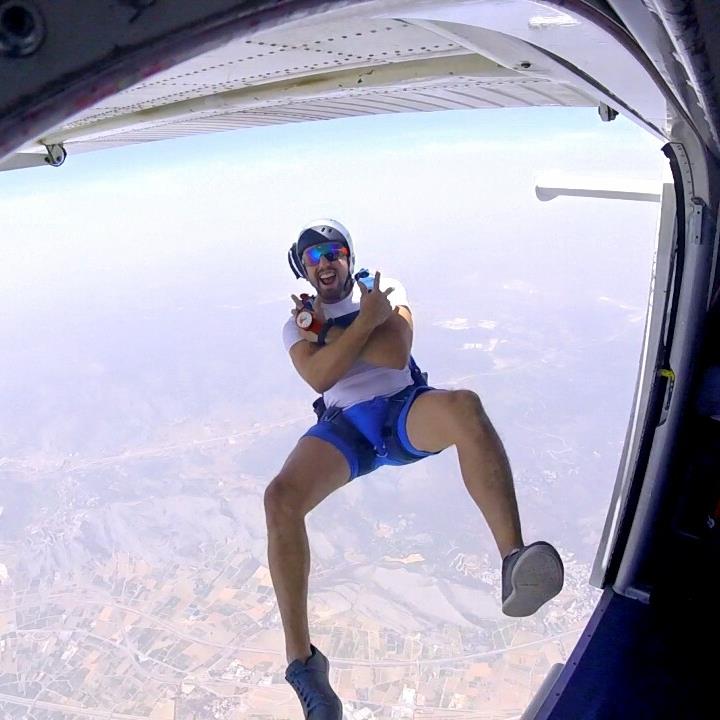 ยูทูบเบอร์กระโดดร่มร่มไม่กาง