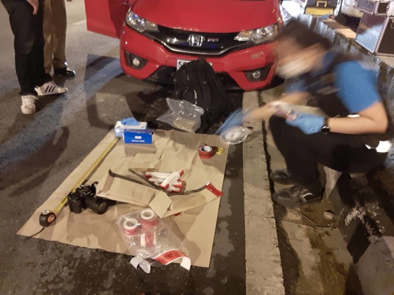 รถแหกด่าน