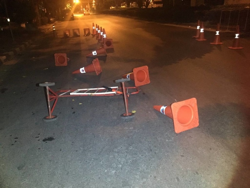 รถแหกด่าน