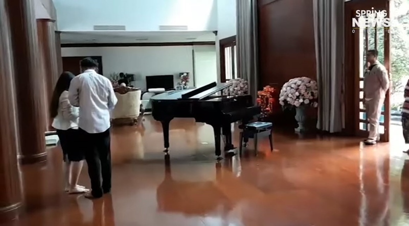 ทหารบุกบ้านไฮโซบี พิมพ์นรี