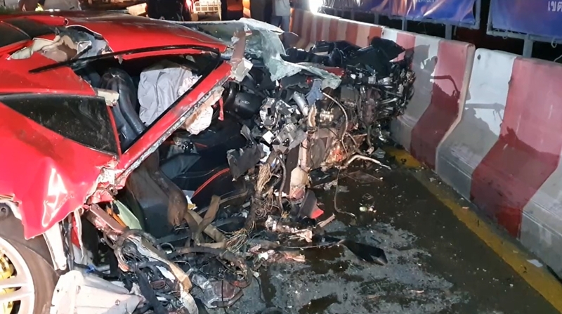 ฝน ไฮโซรังนก ซิ่งเฟอรารี่ชนแบริเออร์