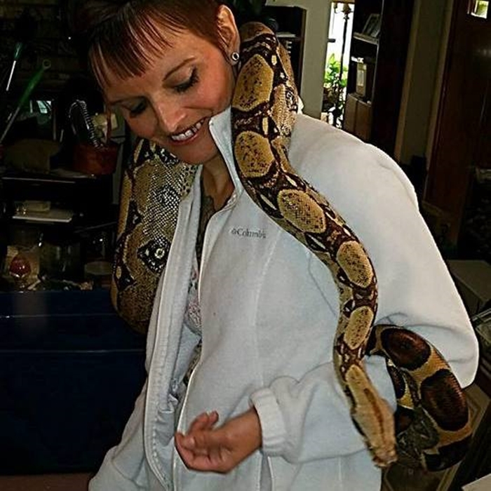 งูรัดคนตาย