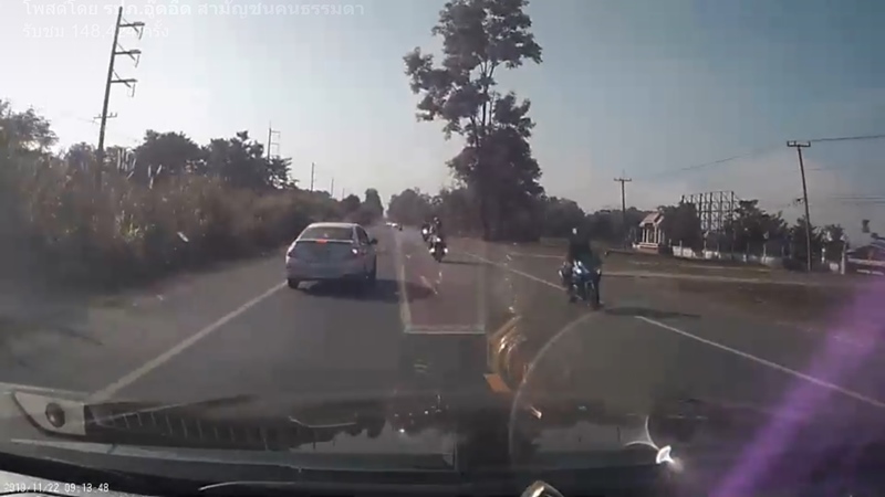 รถยนต์ชนบิ๊กไบค์